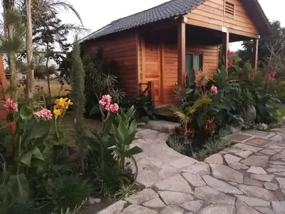 Jardín al aire libre en Cabañas la finca 2