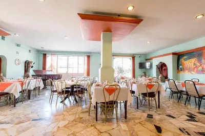 Un restaurante o sitio para comer en Arisa