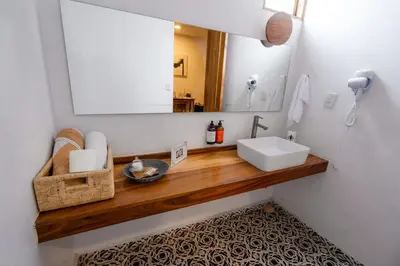 Un baño de Hotel Boutique Casa de Arte