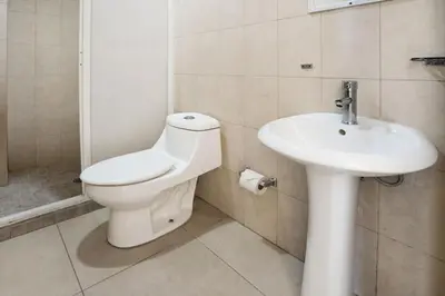 Un baño de Capital O Hotel Los Caracoles, Acapulco