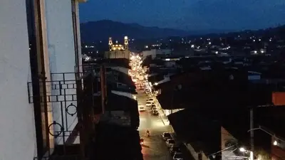 El barrio de los alrededores o un barrio cerca de este albergue