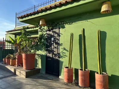 Jardín al aire libre en Hostal Nordés