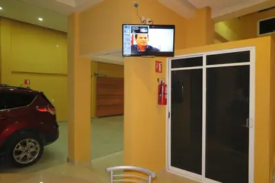 Una televisión o centro de entretenimiento en Hotel BONADAY Inn