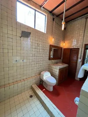 Un baño de Los Cruxes