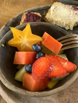 Comida en o cerca de este hotel