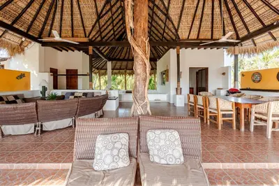 Zona de estar de Casa Maya private villa on the beach