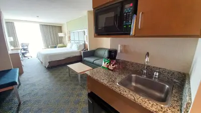 Una cocina o zona de cocina en Holiday Inn Express & Suites Cuernavaca by IHG