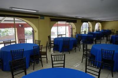 Un restaurante o sitio para comer en Hotel Meson del Barrio