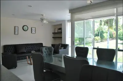 Zona de estar de Suite Club Deportivo