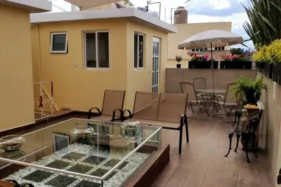 Un restaurante o sitio para comer en Departamento Frida Kahlo - Dpto de 1 habitación - Bella terraza común - Zona tranquila en CDMX