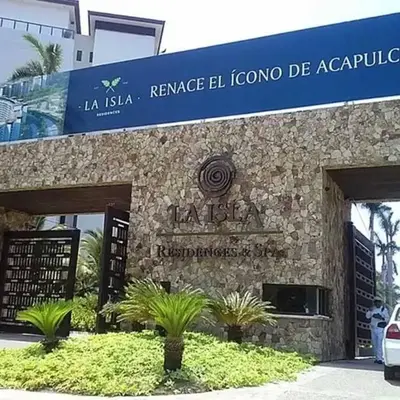 Luxurious First-Floor Apartment in Isla Residences