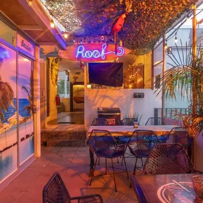 La Créme de la Créme Hostel