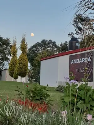 Jardín al aire libre en ANBAROA VILLAS