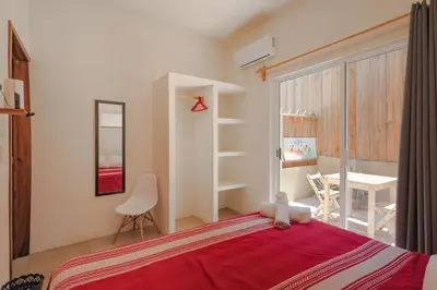 Plano de Bonobo House for 5 & Loft for 2- your best Puerto options!