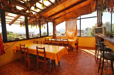 Un restaurante o sitio para comer en La Escondida Hotel Boutique