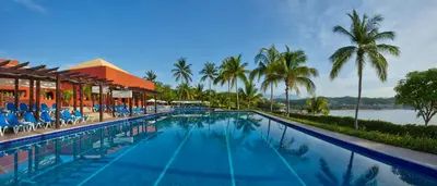 Piscina en o cerca de Las Brisas Huatulco-All Inclusive