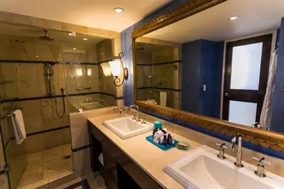 Un baño de Princess Mundo Imperial Riviera Diamante Acapulco