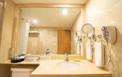 Un baño de Emporio Acapulco