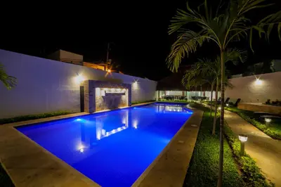 Piscina en o cerca de Mayev Express