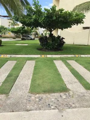 Jardín al aire libre en Acapulco, Departamento PB en Marina Diamante