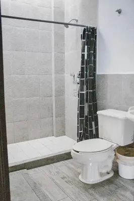 Un baño de La Ventana del Tepozteco