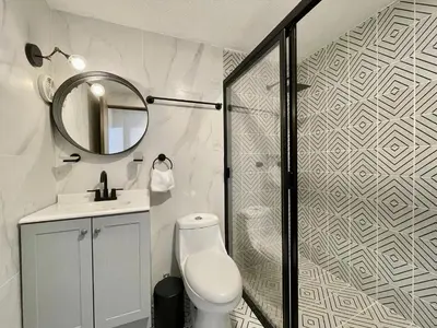Un baño de Estacion Alameda Downtown
