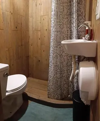 Un baño de Oasis Airport