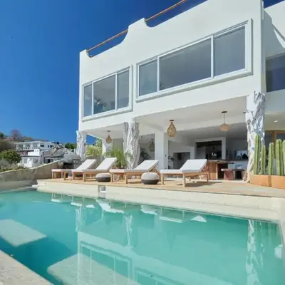 Casa Roni by Xeno