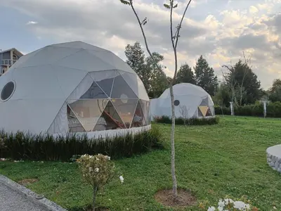 Jardín al aire libre en Mantra Glamping & Chalets