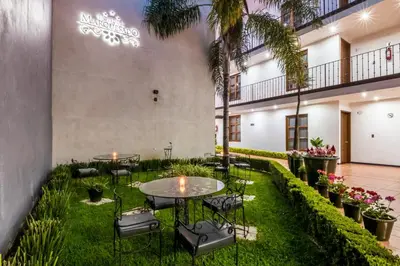 Jardín al aire libre en Hotel del Marquesado