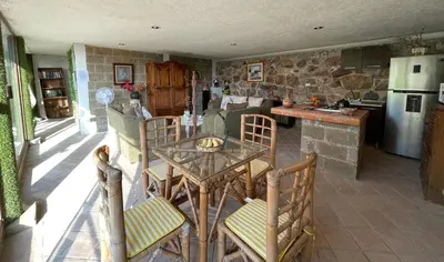 Una cocina o zona de cocina en Jardín Quinta Las Fuentes Cabañas, Valsequillo. PUEBLA