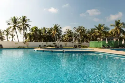 Piscina en o cerca de **Con Club de Playa y Alberca : Hasta 18 huéspedes**
