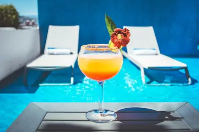 Bebidas en Hotel Parador de Alcalá