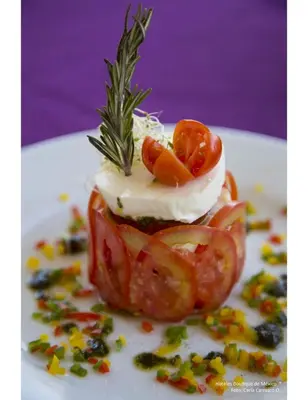 Comida en o cerca de este hotel