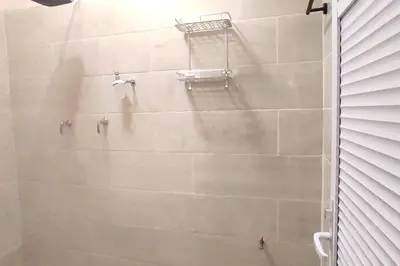 Un baño de Casa de huéspedes con lo que necesitas para ti