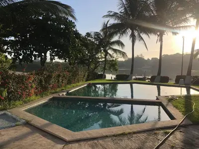 Piscina en o cerca de Casa c/embarcadero en Boca del Río Gran Ubicación