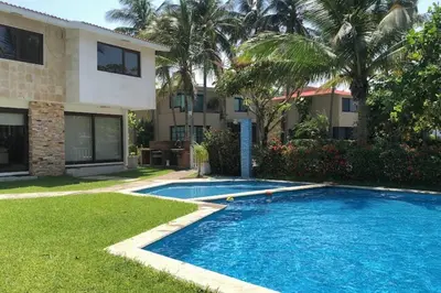 Piscina en o cerca de Casa c/embarcadero en Boca del Río Gran Ubicación
