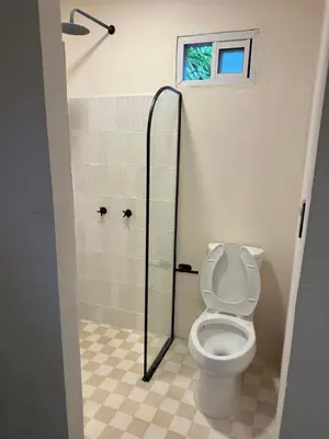 Un baño de La punta surfhouse 2