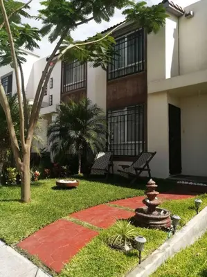 Jardín al aire libre en Casa del Caucaso
