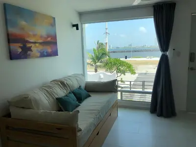 Zona de estar de NUEVO Depto vista al mar.