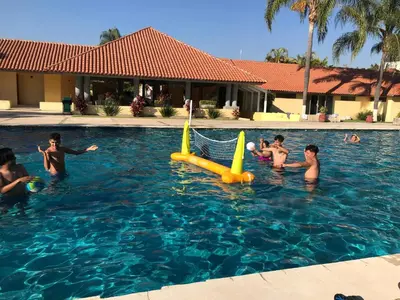 Piscina en o cerca de Paraíso Familiar
