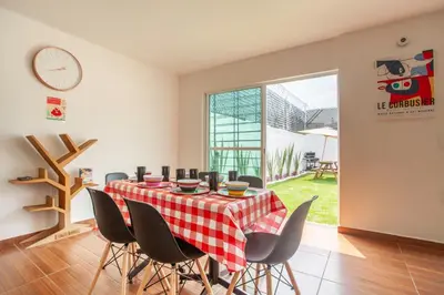 Plano de Casa con alberca privada y jardin