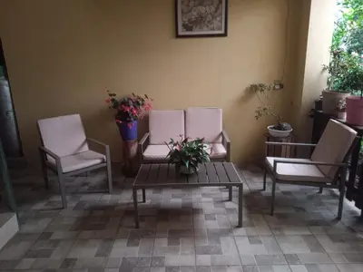 Zona de estar de La casa de las flores