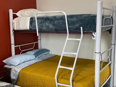 Litera o literas de una habitación en Sensity Home Preciosa y espaciosa casa todos los servicios 5 min del CIS