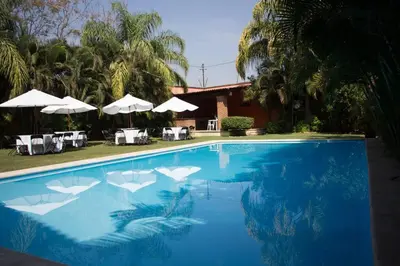 Piscina en o cerca de quintaolivos Jardín y Alberca!