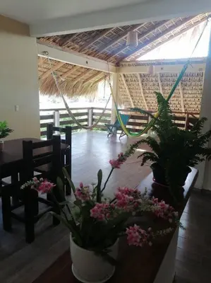 Plano de Casa Jumaya depto con dos habitaciones queen.