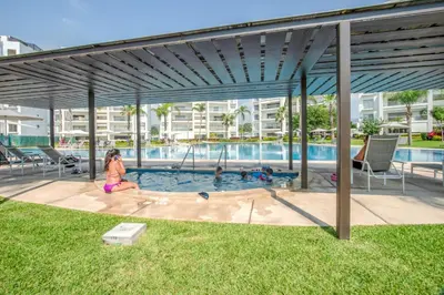 Piscina en o cerca de Departamento en Paraiso Country Club - Amenidades de lujo