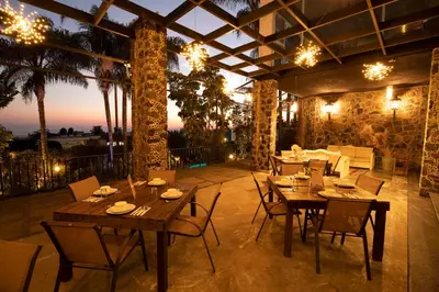 Un restaurante o sitio para comer en Hotel Grand Vista Cuernavaca