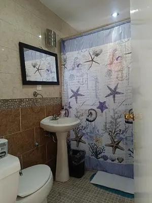Un baño de Los Robles