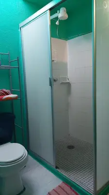 Un baño de Relajacion Cercas Del Aeropuerto